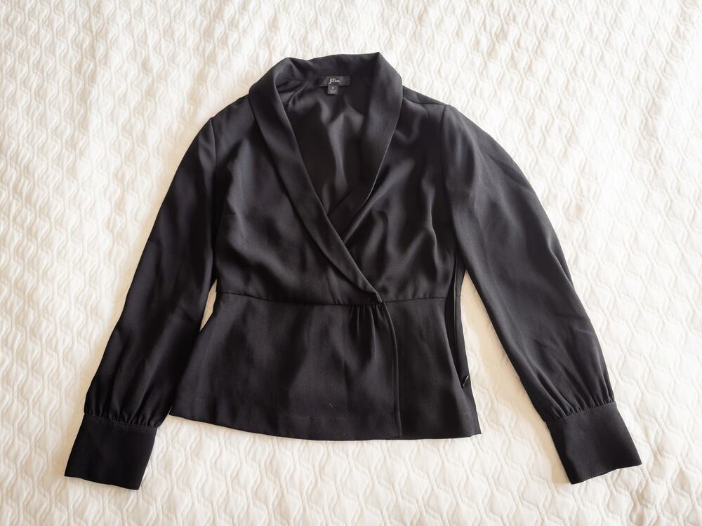 J.Crew Drapey 365 Crepe shawl collar Black Polyster Wrap Peplum Top Blouse SZ 2
